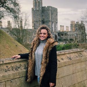 Meet your Posher, Jessica